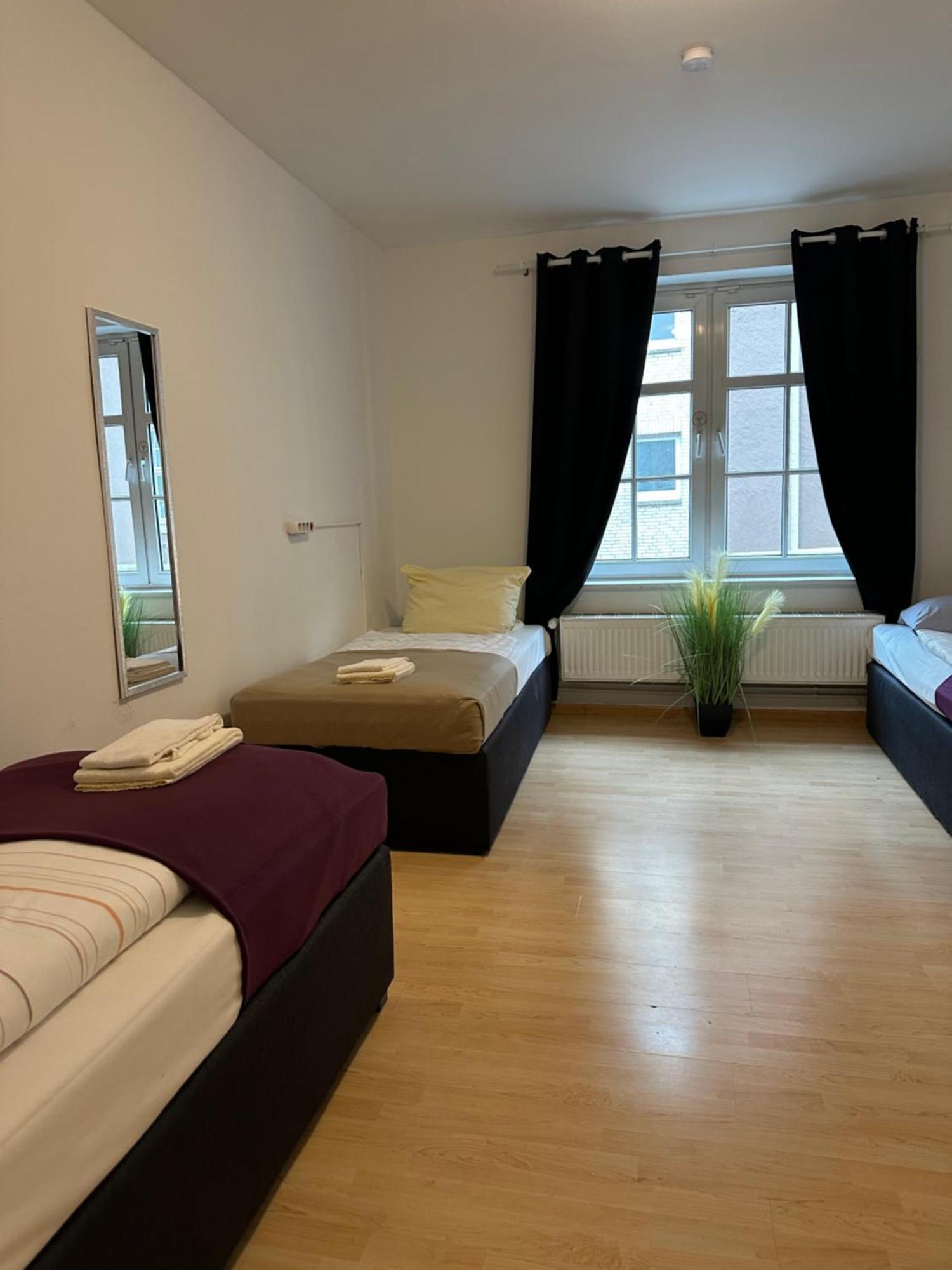 City Apartments Direkt Am Hauptbahnhof - Perfekt Fuer Pendler Und Monteure Neumuenster Exterior photo