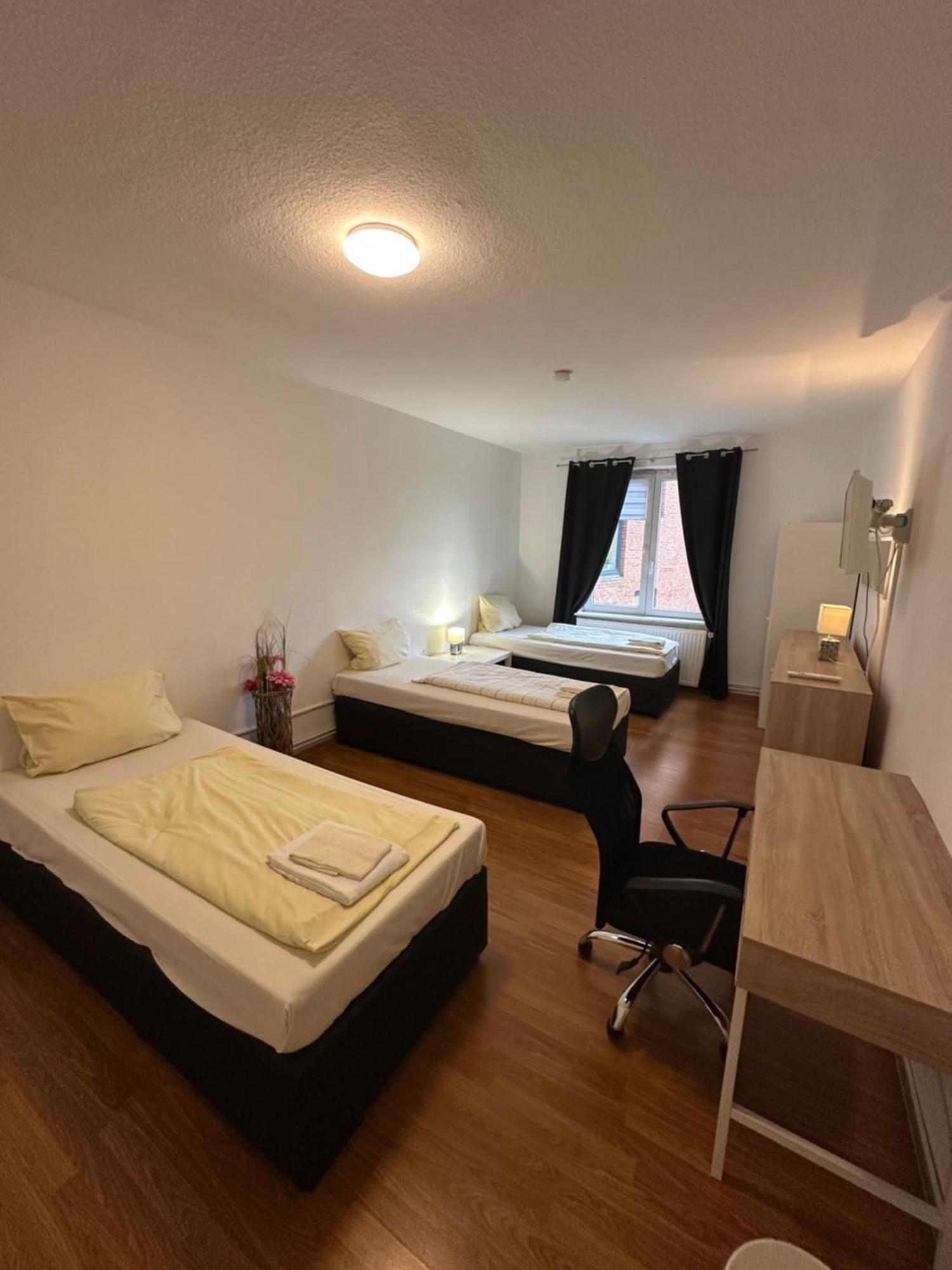 City Apartments Direkt Am Hauptbahnhof - Perfekt Fuer Pendler Und Monteure Neumuenster Exterior photo